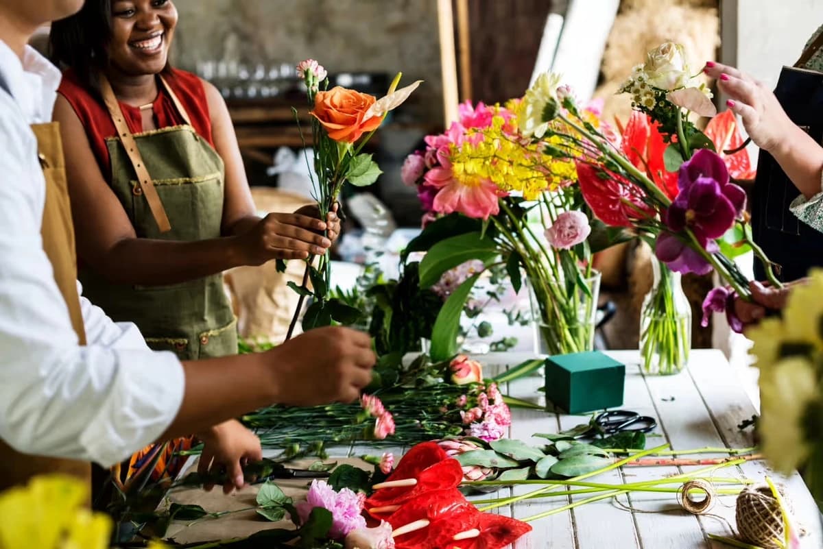 Rooftop Yoga Flow + Bouquet-Making Workshop hosted by Rooftop Yogi — workshops in Austin